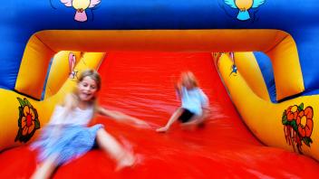 kind,rutschen,hüpfburg,kids,kinder *** child,sliding,bouncy castle,children,childs,kid,kids,bouncy castles jn9-fug ,mode