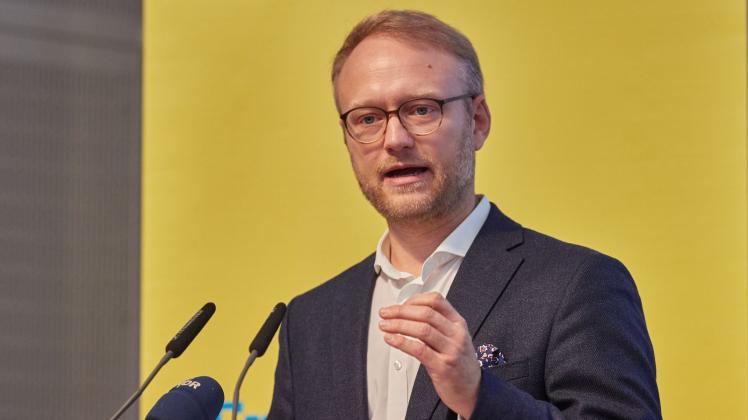 ARCHIV - Michael Kruse (FDP) spricht. Foto: Georg Wendt/dpa/Archivbild