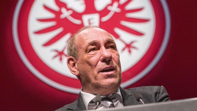 ARCHIV - Der Präsident des Fußball-Bundesligisten Eintracht Frankfurt: Peter Fischer. Foto: Frank Rumpenhorst/dpa