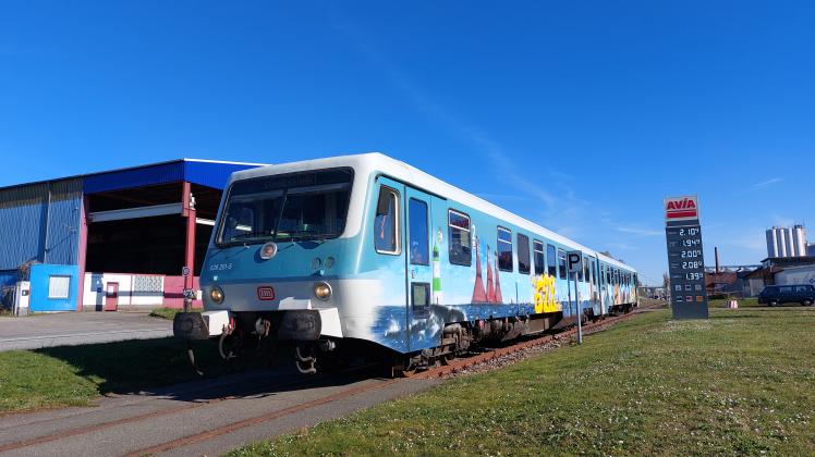 Die Sonderfahrt mit dem Triebwagen der Baureihe 628 startet am 27. August um 10.05 Uhr in Neumünster. 