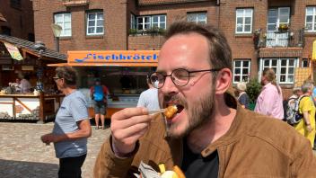 Bei hohen Temperaturen nur für hartgesottene: die heißen Fish and Chips von Brumm‘s Fischkate in der Hafenstraße.