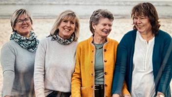 Die Kinder- und Jugend-Trauerbegleiterinnen der Hospizinitiative: Christiane Naujoks, Sabine Kayser, Gabriele Kastner-Riegert und Maren Kell.