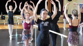 Sommertanztage in der Nordseeakademie. Zwischen Hannover und der staatlichen Ballettschule in Berlin: Das zieht die elfjährige Kristina nach Leck