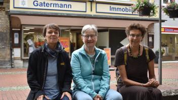 Vor dem künftigen Weltladen (v. l.): Iris Reimers, Anne Zankel und Ulrike Diek-Rösch.