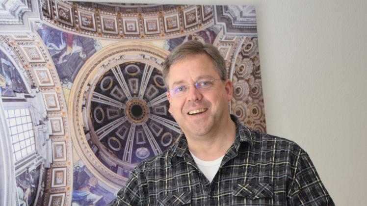 Benedikt  Ende ist seit gut acht Monaten leitender Pfarrer der Kirchengemeinden St. Agatha in Mettingen und St. Margaretha in Westerkappeln. Er sei gut angekommen und fühle sich sehr wohl, sagt der Pfarrer im Gespräch mit unserer Redaktion.