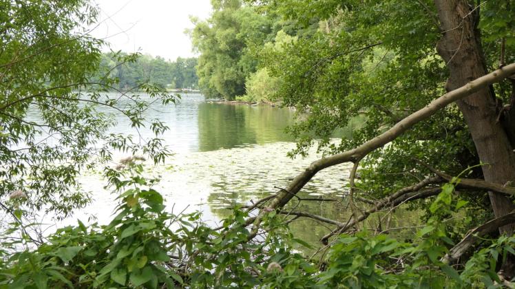 Ein 57 Jahre alter Mann ist bei einem Tauchunfall im Plöner See ums Leben gekommen.