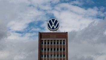 Der erste große Betrugsprozess zur Abgasaffäre bei Volkswagen wird in Braunschweig fortgesetzt. Foto: Melissa Erichsen/dpa
