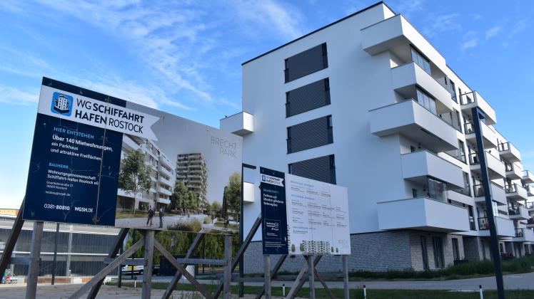 In den 69 Sozialwohnungen des neuen Quartiers Brecht-Park in Rostock-Evershagen wohnen bereits Mieter. Nun folgen ein Hochhaus und zwei Mehrfamilienhäuser. 