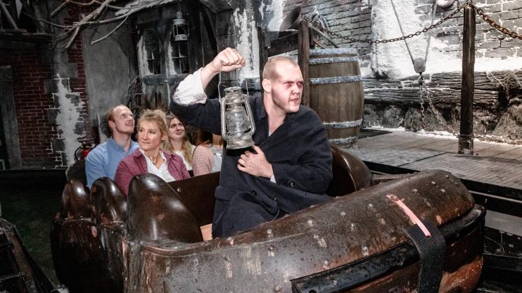 Hamburg Dungeon: Wasserbahn-Wiedererffnung mit Sturmflut-Show
