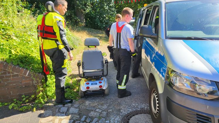 Am Donnerstagnachmittag ist in Meppen eine ältere Frau mit ihrem Elektromobil in die Hase gefahren.