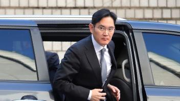 ARCHIV - Lee Jae Yong, Vizevorsitzender von Samsung Electronics, wurde von Südkoreas Präsident Yoon Suk Yeol begnadigt. Foto: Ahn Young-Joon/AP/dpa