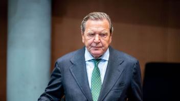 ARCHIV - Altkanzker Gerhard Schröder will den Verlust seiner Sonderrechte nicht hinnehmen. Foto: Kay Nietfeld/dpa