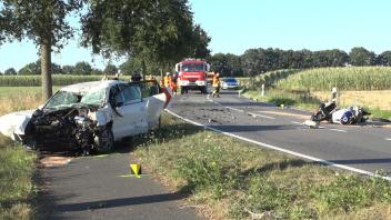 Ein 34-jähriger Motorradfahrer ist am Freitag in Werlte bei einem Unfall tödlich verletzt worden.