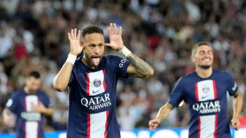 PSG-Star Neymar jubelt über seinen Treffer gegen Montpellier. Foto: Francois Mori/AP/dpa