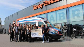 Spendenüberhabe Harley Chapter  für  ASB  Wünschewagen