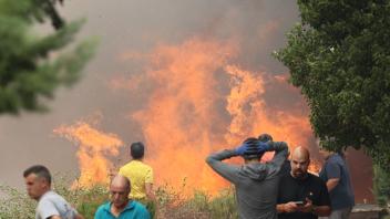 Ein Waldbrand in Anon de Moncayo. Dort hatten am Wochenende etwa 1500 Menschen ihre Häuser verlassen müssen. Foto: Fabián Simón/EUROPA PRESS/dpa