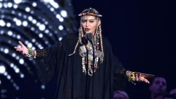 ARCHIV - Madonna wird 64. Foto: Chris Pizzello/Invision/AP/dpa