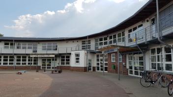 In der James-Krüss-Schule am Heederbrook wird es nach Einschätzung von Schulleiterin Astrid Reumann zu eng.