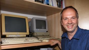 Detlef Willmann, Vorsitzender Vintage Computing Club, besitzt rund 100 alte Computer.