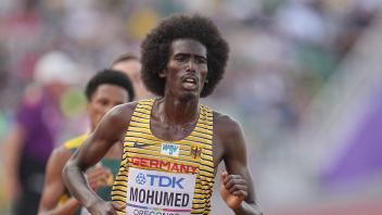 Verzichtet auf die 5000 Meter: Mohamed Mohumed. Foto: Michael Kappeler/dpa