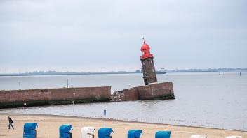 Der schiefe Moleturm von Bremerhaven. Foto: Sina Schuldt/dpa
