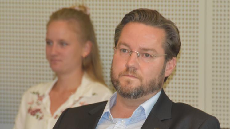 Justizstaatssektretär Otto Carstens im August 2022 im Innen- und rechtsausschuss
