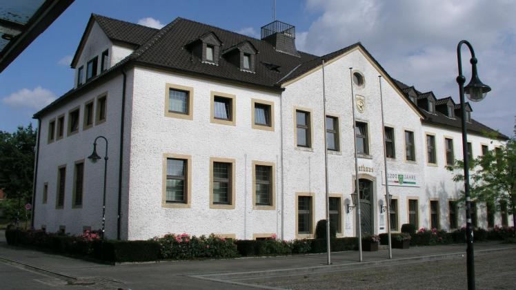 Am 21. August vor 85 Jahren feierte die damalige Gemeinde Dissen Richtfest für den Meierhof, der heute das Rathaus beherbergt.