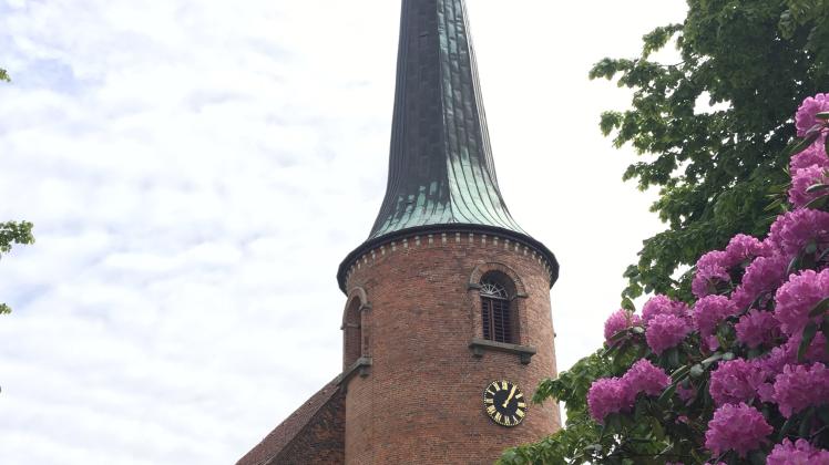 So heißt der Turm der Barmstedter Heiligen-Geist-Kirche im Volksmund?