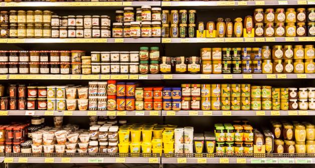 Lidl rechtfertigt seinen günstigen Preis mit “Effizienz”,”schlanken Prozessen” und “hohen Abnahmemengen”. Lidl rechtfertigt seinen günstigen Preis mit “Effizienz”,”schlanken Prozessen” und “hohen Abnahmemengen”.