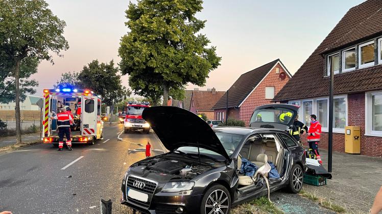Im Kreuzungsbereich der Friesenstraße mit der Von-Arenberg-Straße und der Straße „An der Hoekweide“ in Papenburg kam es am Donnerstagmorgen zu einem schweren Unfall.