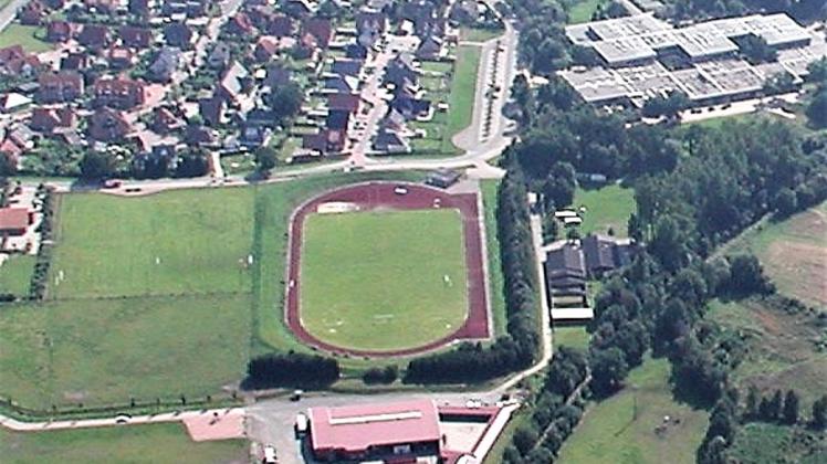 Auf diesem Sportplatz an der IGS in Fürstenau soll ein Kunstrasenplatz entstehen.