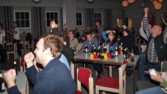 Public Viewing im Gemeindehaus MelleBuer NOZ