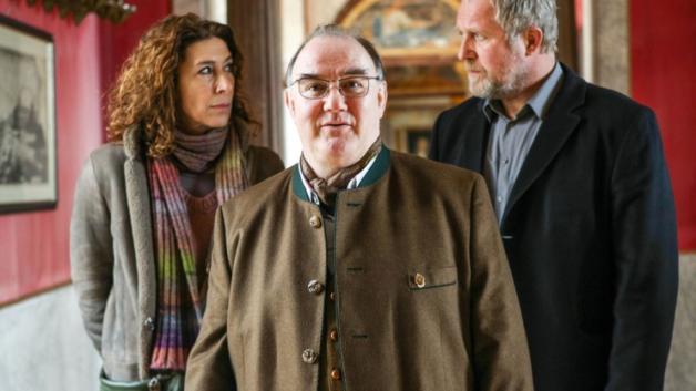 &quot;Tatort&quot; heute aus Österreich: Harald Krassnitzer und Adele Neuhauser ermitteln im &quot;Tatort: Deckname Kidon&quot; zwischen iranischen Diplomaten und isrealischem Geheimdienst. Udo Samel ist heute der Gaststar. Fotos: ARD