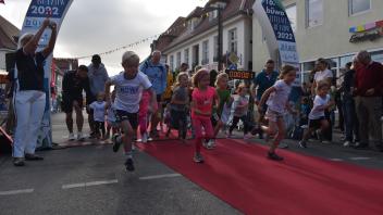 Die Bambinis eröffneten den 16. Büwo-Citylauf in Bützow