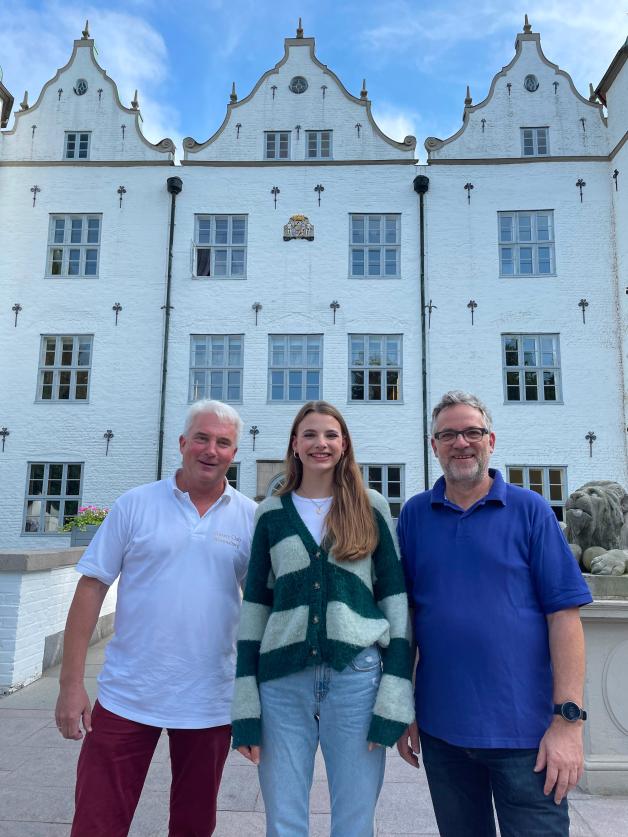 KinoJungstar Emila Flint beim Schlosspark Kinsommer Ahrensburg