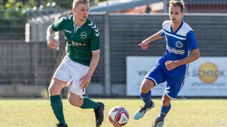 Fussball Landesliga - IF Sternen gegen TSV Rantrum - Jasper Carstens und Tom Gahrens - 27.08.2022 - Foto Marcus Dewanger