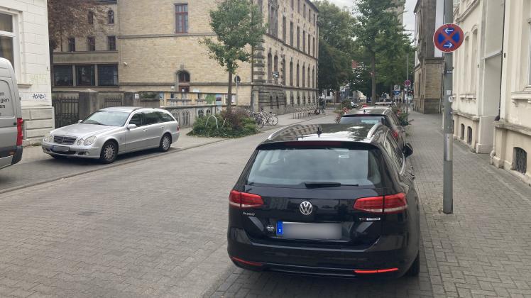 Gilt auf dem Parkstreifen in Osnabrücks Katharinenstraße ein absolutes Halte- und Parkverbot?