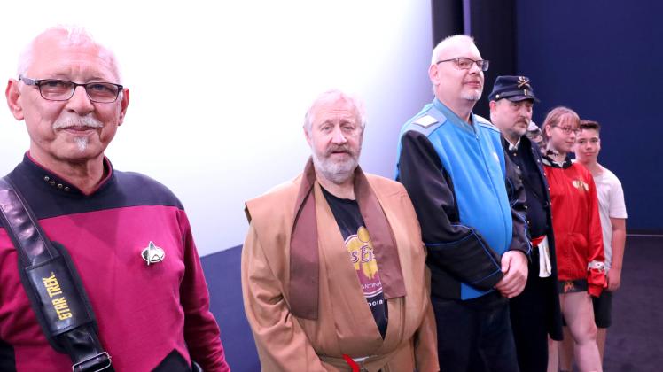 Als Jean-Luc Picard oder Obi-Wan Kenobi geht das Orga-Team der „Star Warrior Convention“ am 17. September ins Haus der Jugend in Osnabrück.