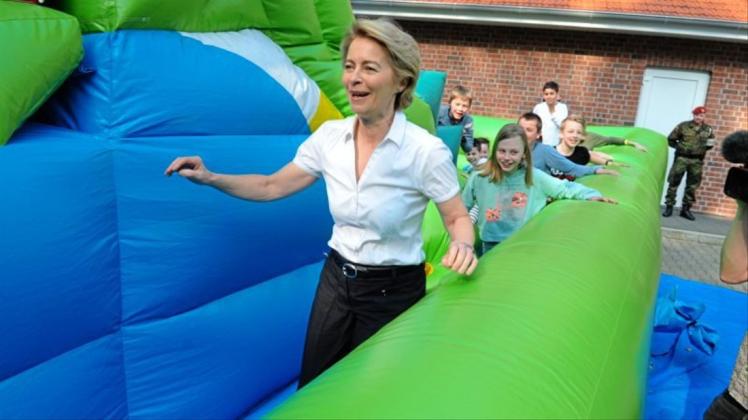 Bundesverteidigungsministerin Ursula von der Leyen auf dem Dorffest in Stavern. Fotos: Hermann-Josef Mammes