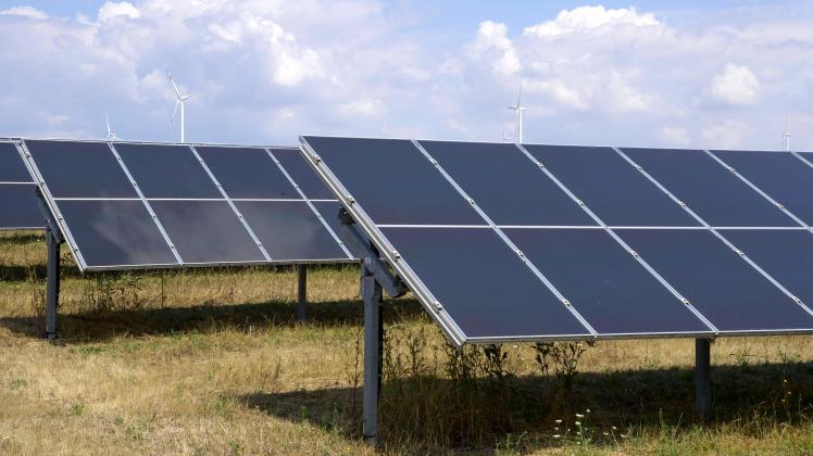 Der Solarpark Moos wurde 2010 nach 12 Wochen Bauzeit in Betreib genommen. Er besteht aus 157.984 Modulen und hat eine Ge