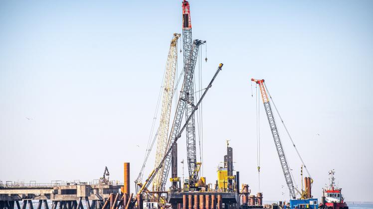 Baustelle für LNG-Anleger in Wilhelmshaven