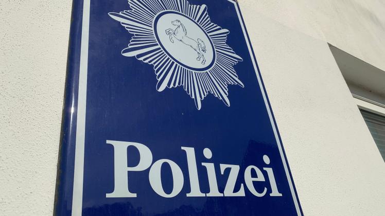 Schild an einem Polizeirevier in Wallenhorst im Osnabrücker Land