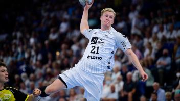 Nicht zu halten: Eric Johansson (THW Kiel, 21), THW Kiel vs TVB Stuttgart, Handball-Bundesliga, Männer, Liqui-Moly-HBL,
