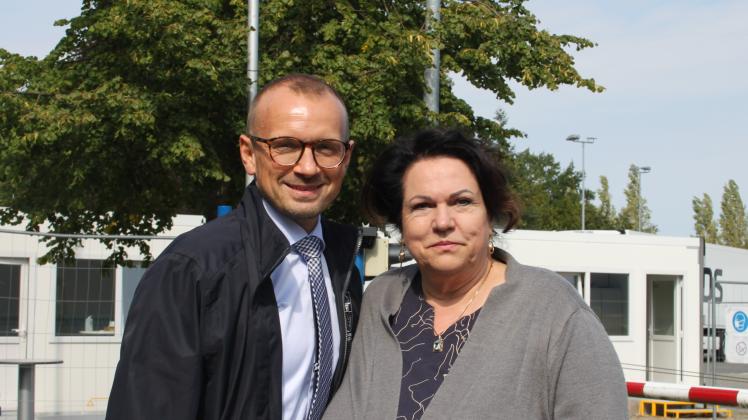 Landrat Stefan Sternberg und Bürgermeisterin Ute Lindenau besuchen gemeinsam das Lübtheener Unternehmen Brüggen