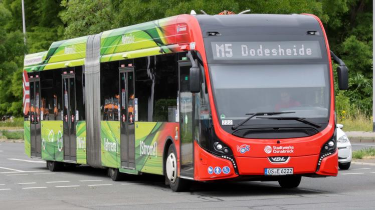 Osnabrück: 86-Jährige Frau Lichtenberg berichtet von massiven Busausfällen auf der Linie M5. 08.07.2022