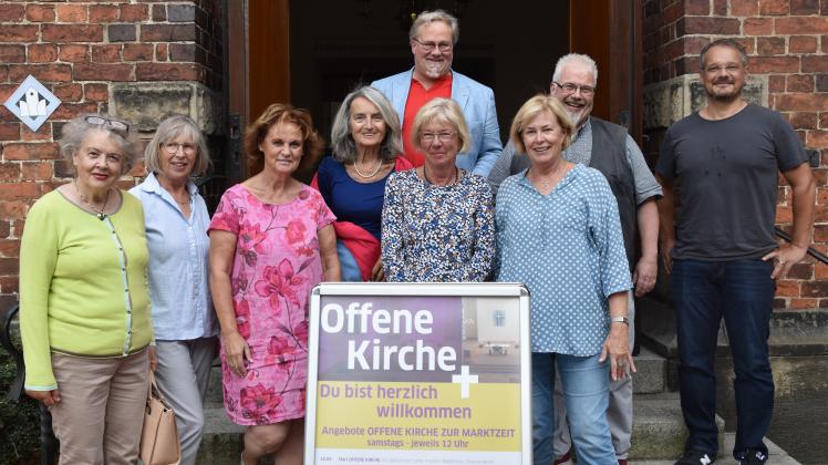 Mit Hilfe von Ehrenamtlichen bietet die Stadtkirche Delmenhorst Samstag den Tag der offenen Kirche.
