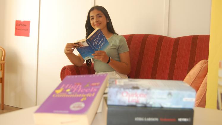 Bücher sind eine große Leidenschaft von Ruha Ahmad. „Vielleicht bin ich deswegen gut in Deutsch“, sagt die 14-Jährige.