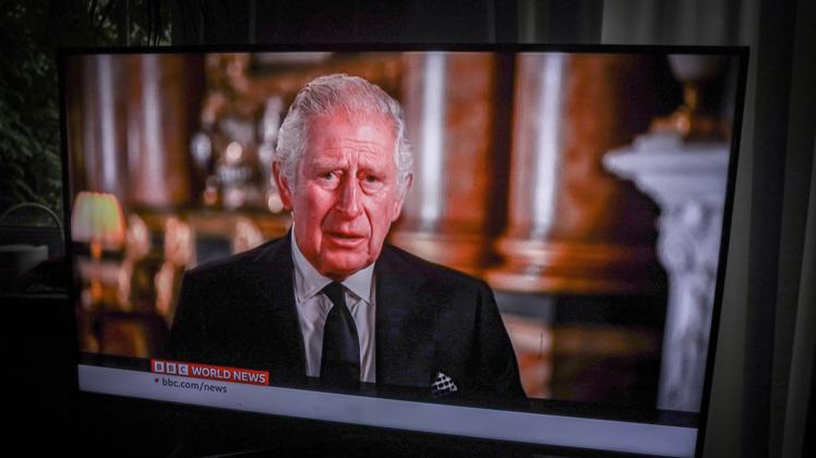 Fernsehansprache King Charles III zum Tod von Queen Elizabeth II 09.09.2022: Fernsehansprache König Charles III, BBC Wor