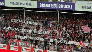 Der Protest der Essener Fans gegen den Ticketpreis im Gästeblock an der Bremer Brücke ging an die falsche Adresse. 