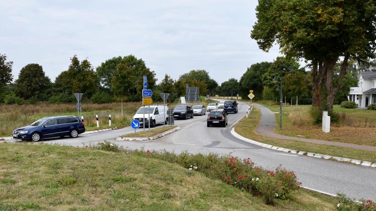 Blick vom Büdelsdorfer Kreisel auf die B203: Am Mittwoch, 14. September, müssen Autofahrer auf dem Abschnitt bis zur A7 mit Zeitverlusten rechnen. 